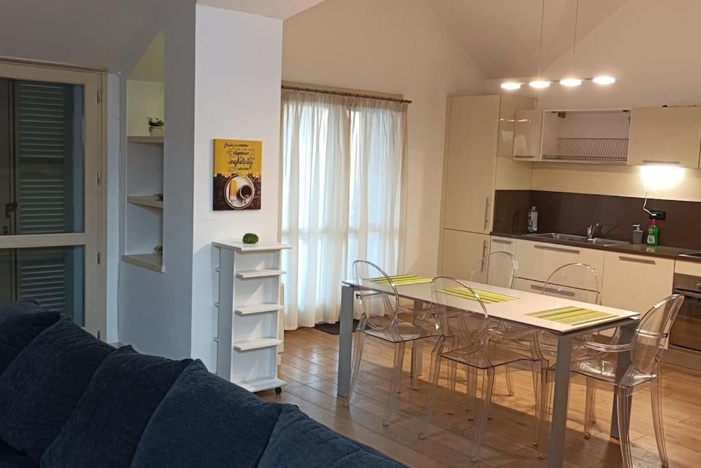 טימישוארה Central Terrace Escape With Jacuzzi מראה חיצוני תמונה