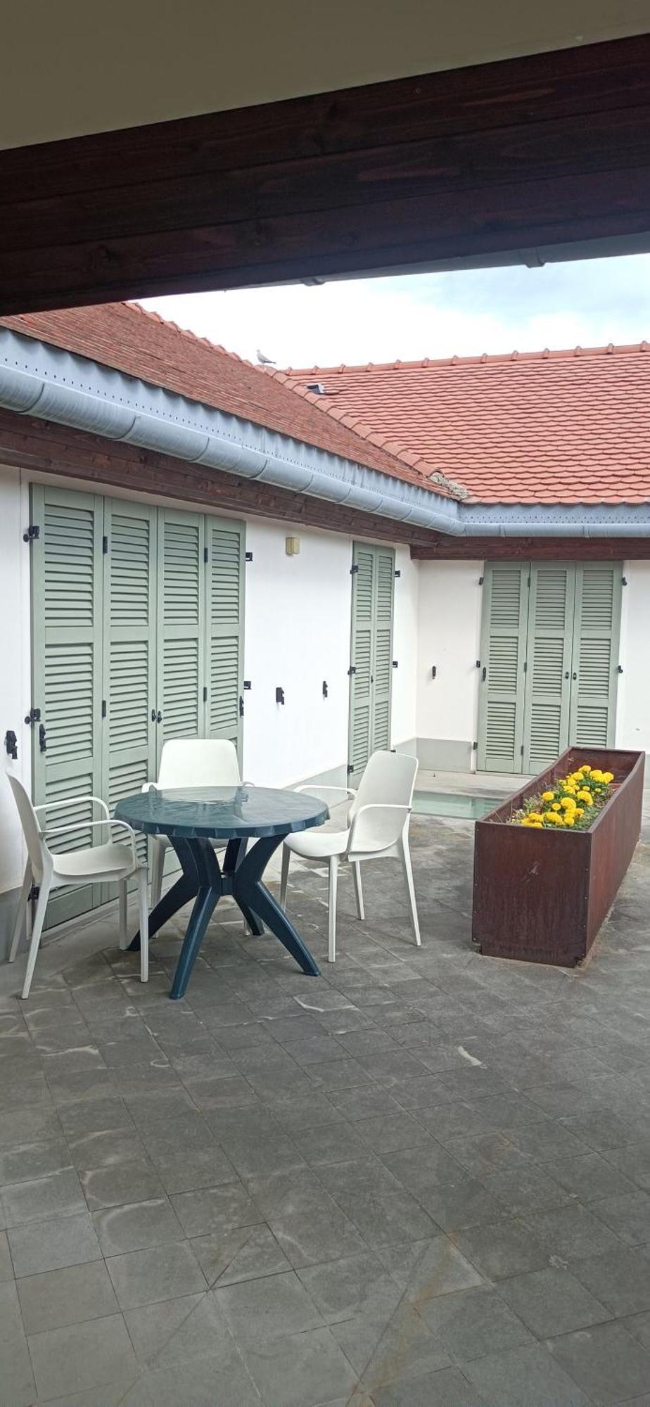 טימישוארה Central Terrace Escape With Jacuzzi מראה חיצוני תמונה
