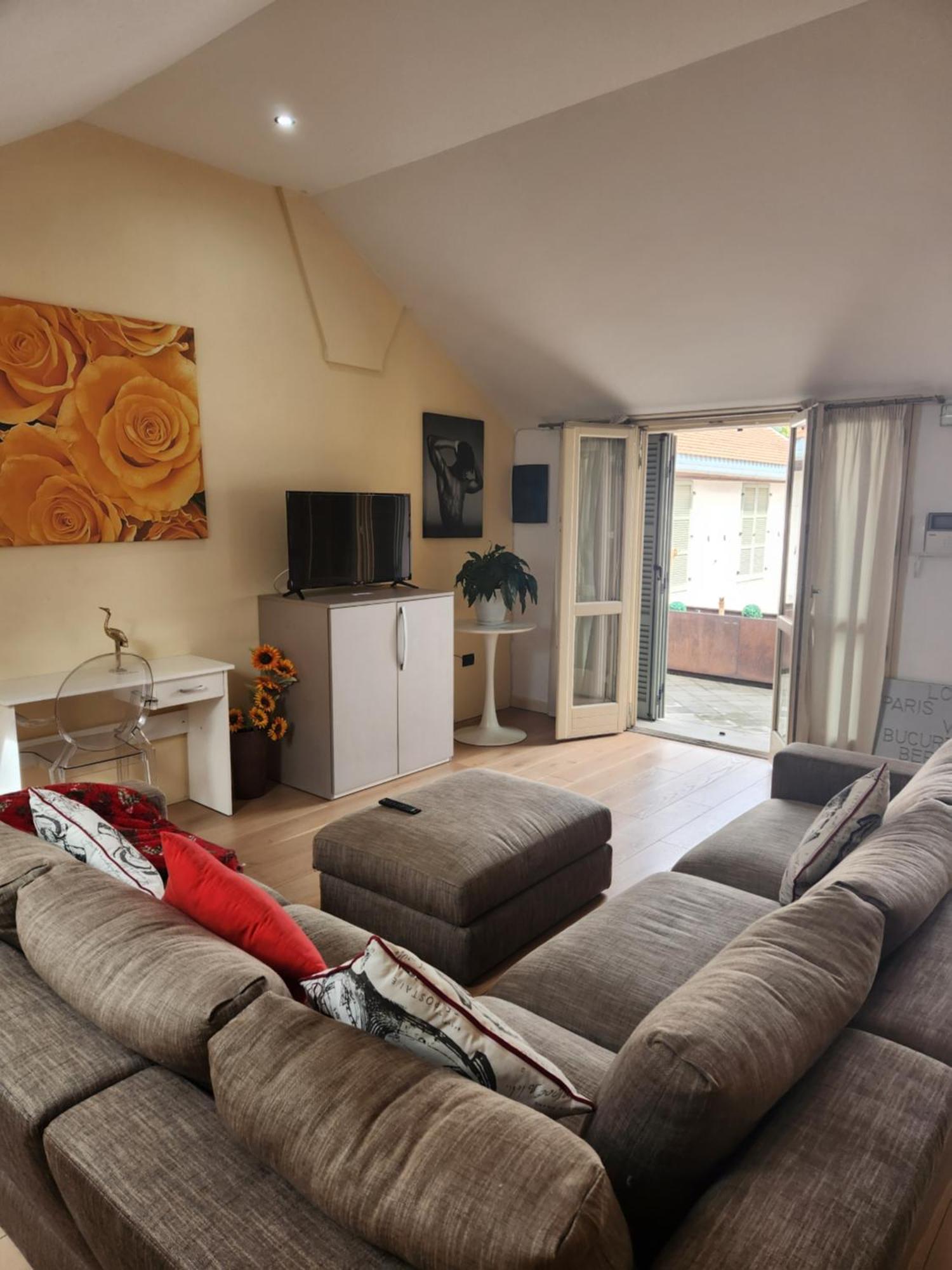 טימישוארה Central Terrace Escape With Jacuzzi מראה חיצוני תמונה